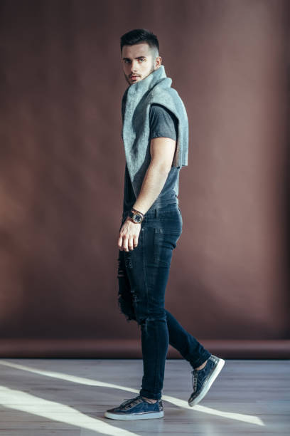 تصویر 1 از قیمت خرید شلوار جین سورمه ای مردانه عمده به صرفه و ارزان