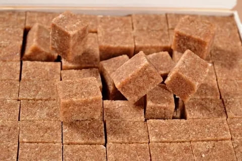 تصویر 3 از خرید قند قهوه‌ ای اصل + قیمت عالی باکیفیت