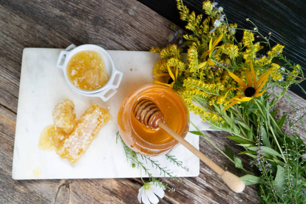 فروش عسل چهل گیاه + قیمت خرید به صرفه و استثنایی