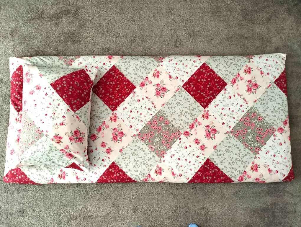 تصویر 2 از خرید ارزان و عمده نیم ست کاور تشک مهمان با روبالشتی + فروش ویژه