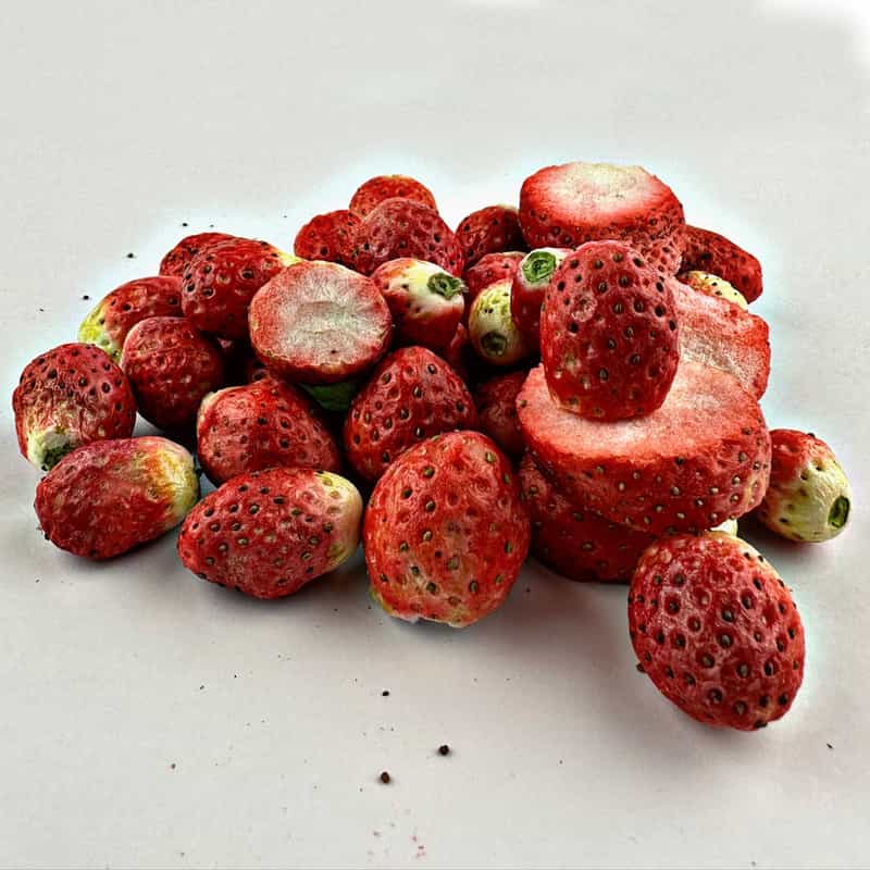 خرید و قیمت توت فرنگی خشک شده پفکی + فروش صادراتی