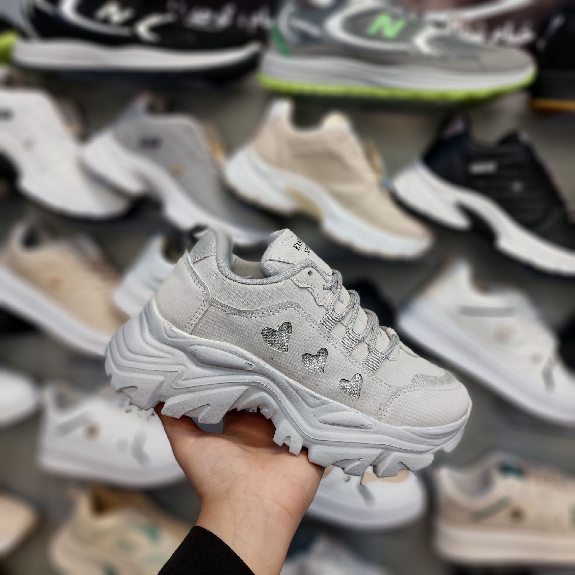 قیمت عالی کفش فشیون قلبی زنانه + فروش عمده