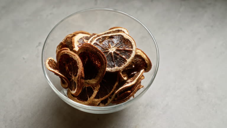 تصویر 4 از قیمت خرید لیمو خشک ایرانی + فروش ویژه