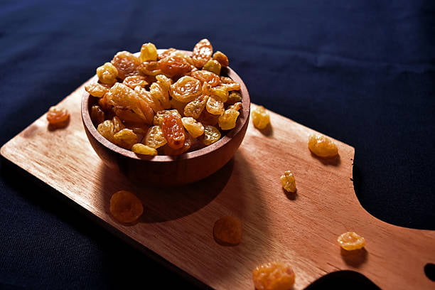 خرید و قیمت کشمش پلویی تیزابی لوکس + فروش عمده