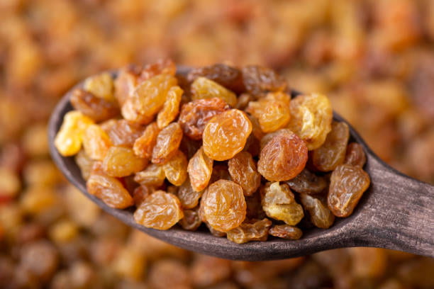 خرید و قیمت کشمش پلویی طلایی درجه یک + فروش عمده