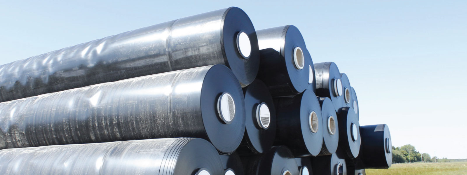 قیمت خرید ورق ژئوممبران با ضخامت 1.5 میلی متر با عرض 8 متر با فروش عمده