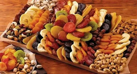 تصویر 1 از میوه خشک مخلوط 10 میوه انتخابی سالم برای میان‌ وعده