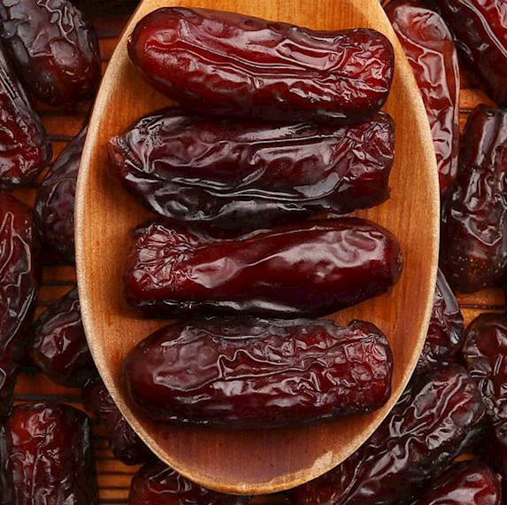 فروش انواع خرما پیارم ایرانی بهترین کیفیت داخلی صادراتی تناژ بالا
