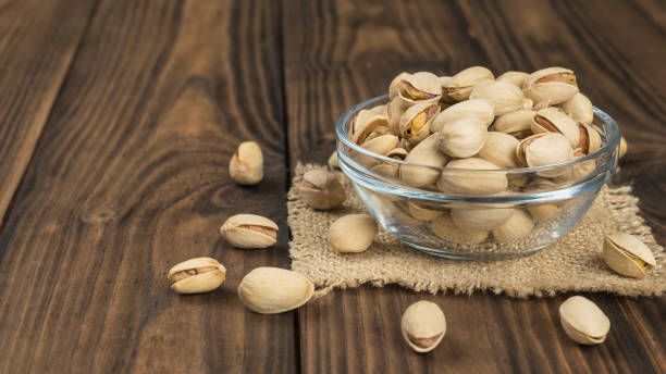 قیمت خرید پسته احمد آقایی رفسنجان + فروش ویژه