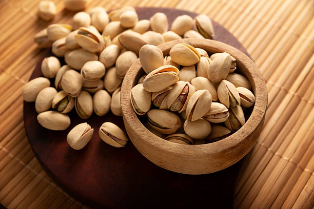 خرید پسته احمد آقایی اعلا + قیمت فروش استثنایی و ویژه