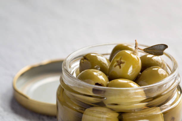 خرید و فروش زیتون بدون هسته سبز با شرایط فوق العاده