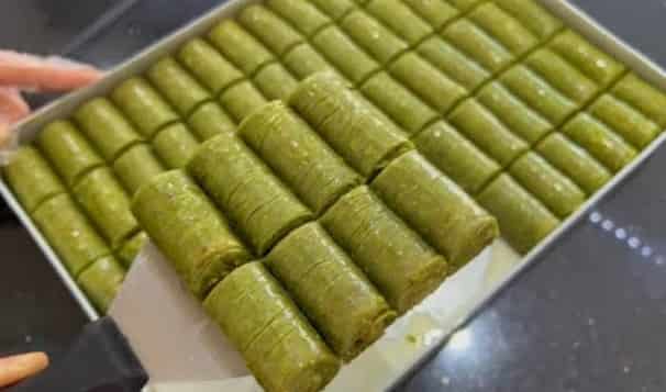 تصویر 2 از قیمت باقلوا پسته ای + خرید باور نکردنی