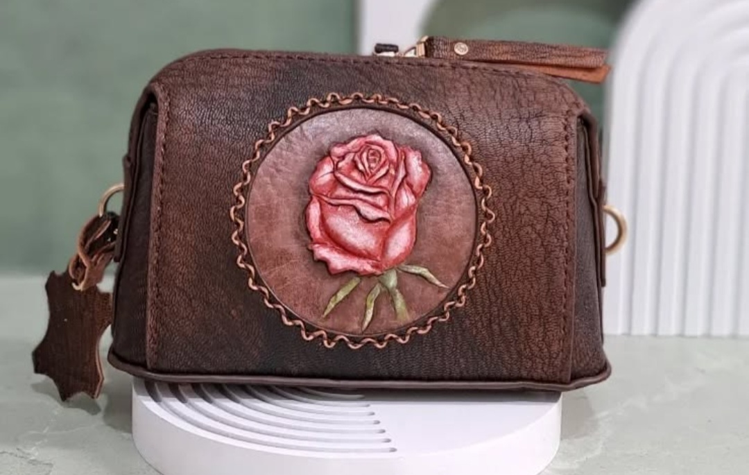 کیف دوشی چرم دست دوز و حجم ساز + فروش عمده