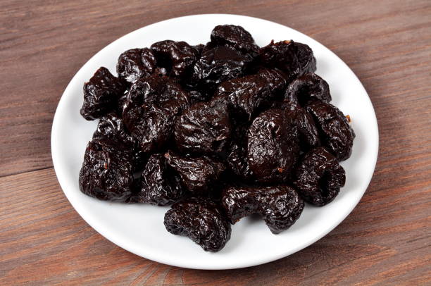 فروش آلوبخارا خشک اعلا سحرخیز + قیمت خرید به صرفه