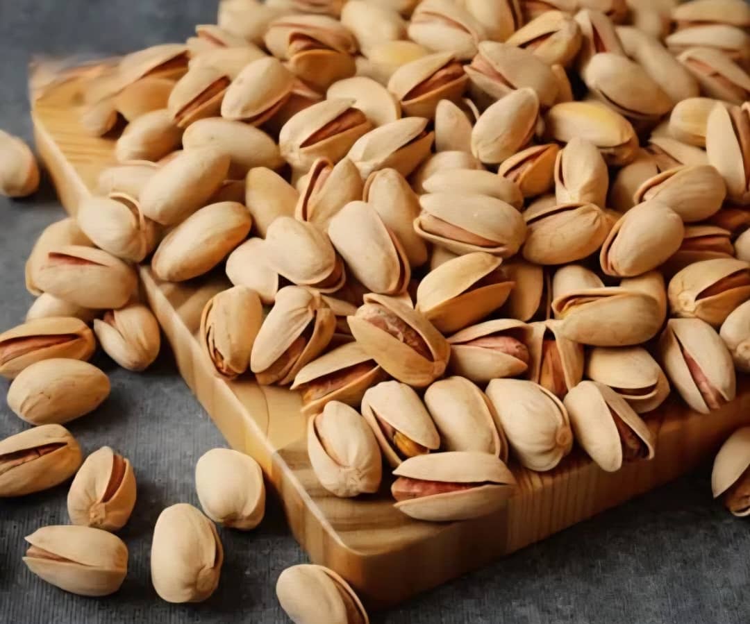 خرید روزانه + پسته احمد آقایی اصل