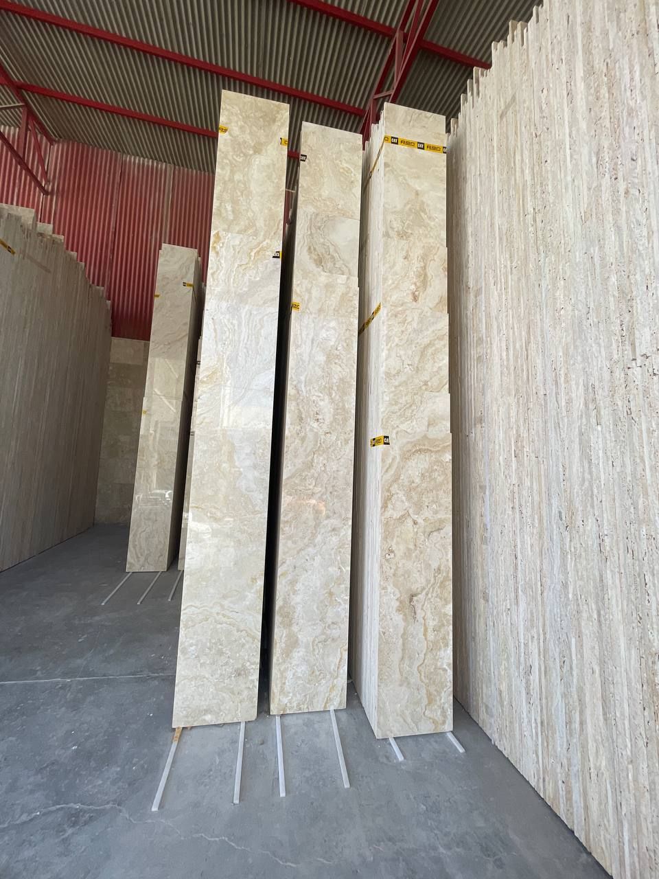 سنگ تراورتن طبس 40 طولی تم کرم روشن