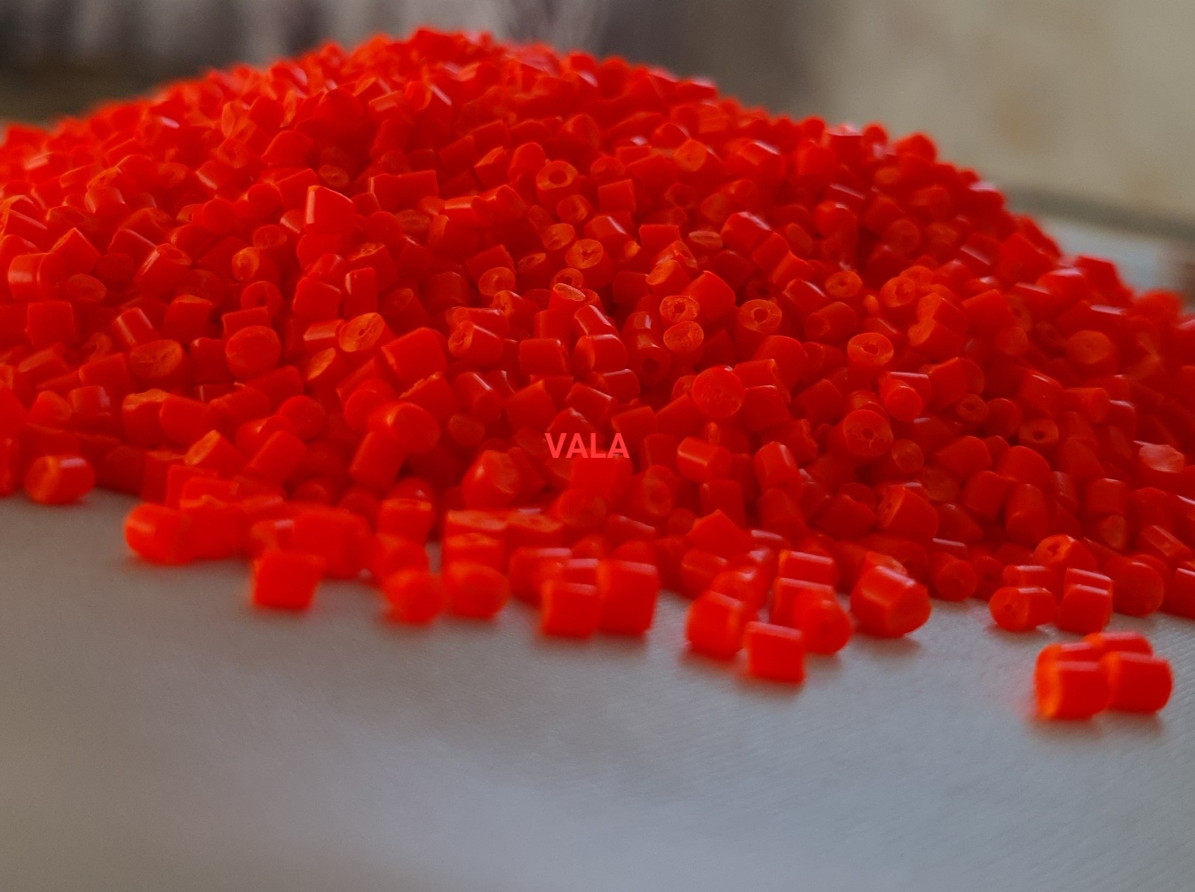 قیمت انواع مستربچ قرمز + خرید