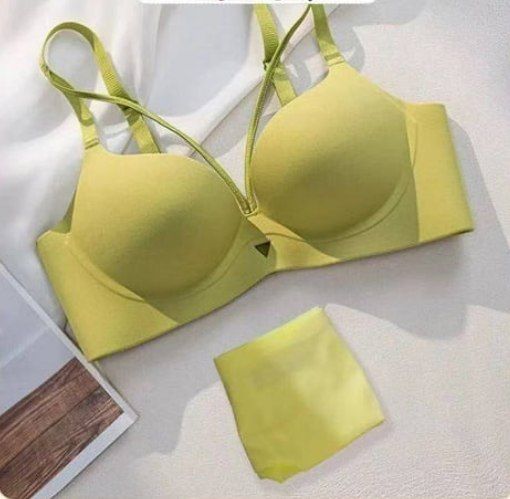 تصویر 1 از ست شورت و سوتین بدون فنر اسفنجی