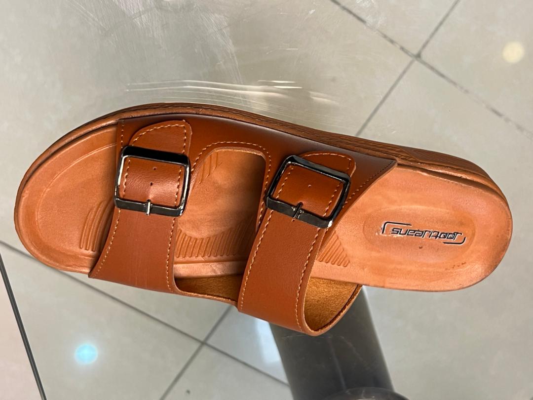 تصویر 2 از قشنگ ترین صندل های مردانه