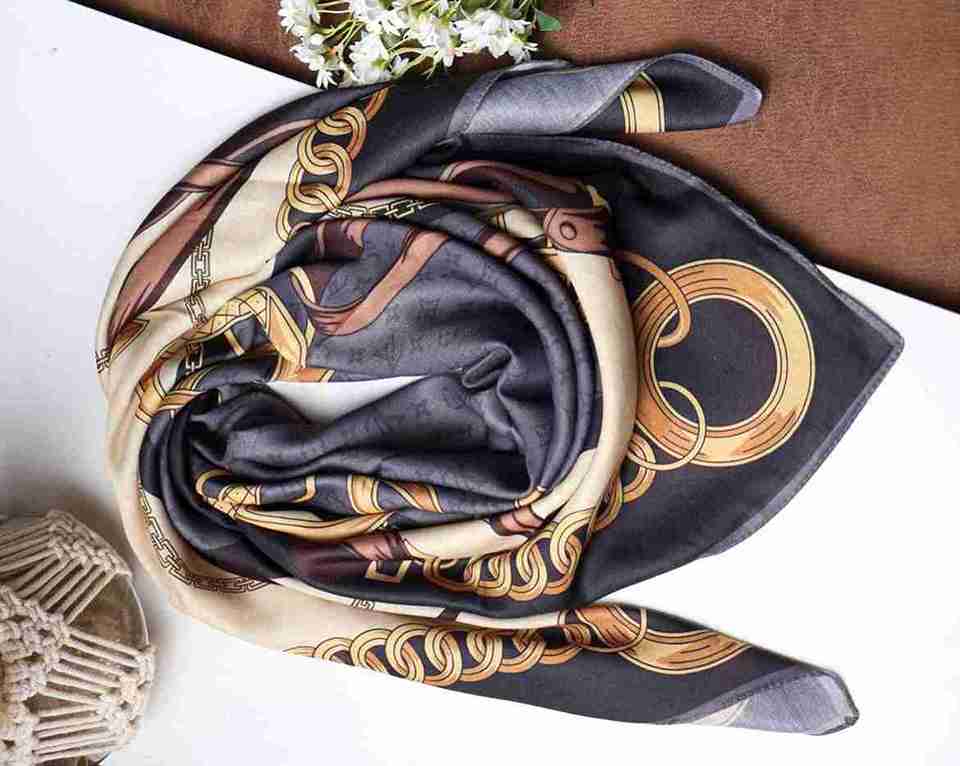 تصویر 4 از قیمت خرید روسری نخی سیا اسکارف + فروش ویژه