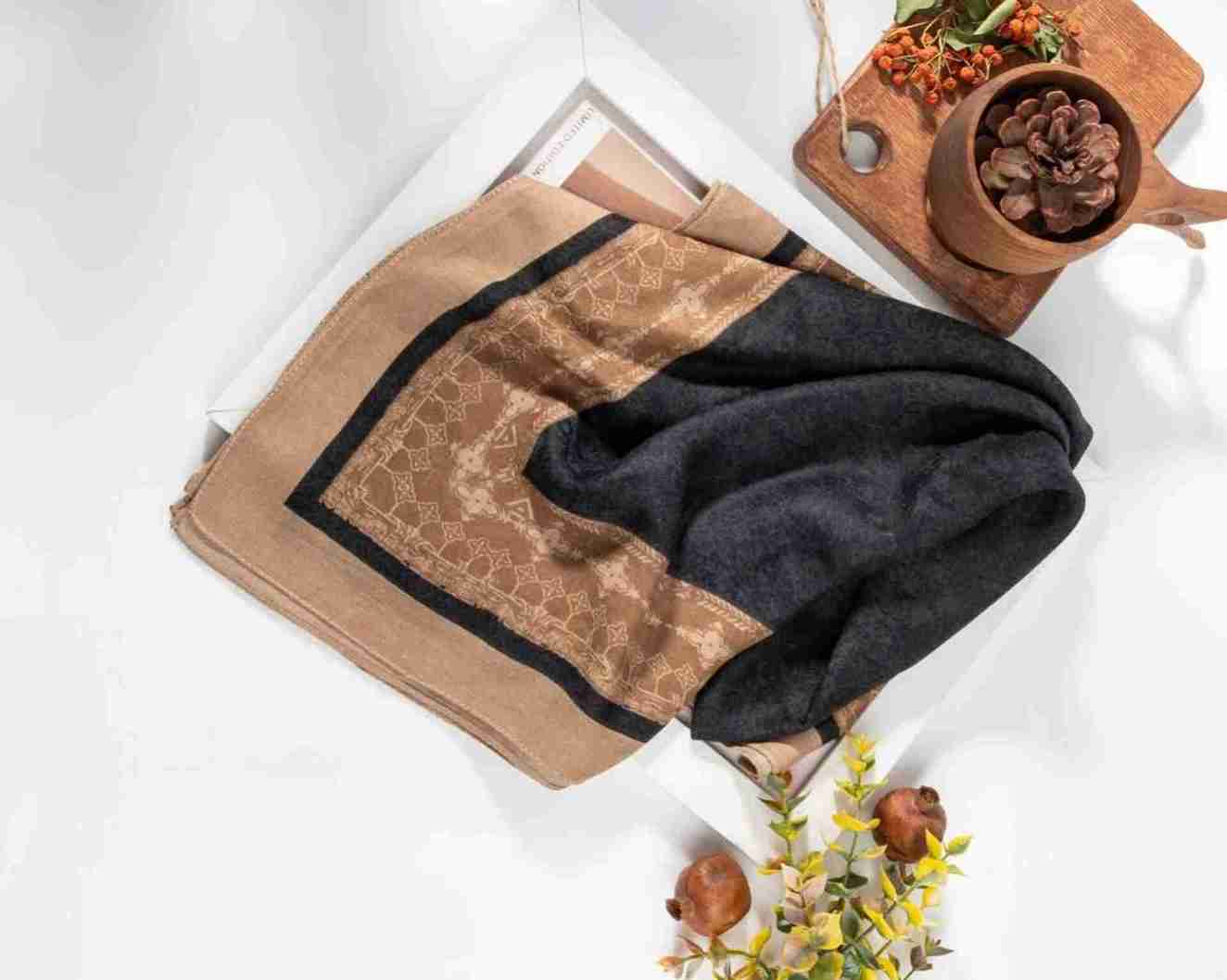 تصویر 3 از خرید روسری نخی پاییزه سیا اسکارف + قیمت عالی با کیفیت