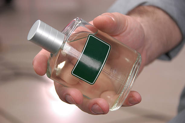 تصویر 3 از عطر مردانه لوکس با رایحه‌ ای ماندگار و جذاب