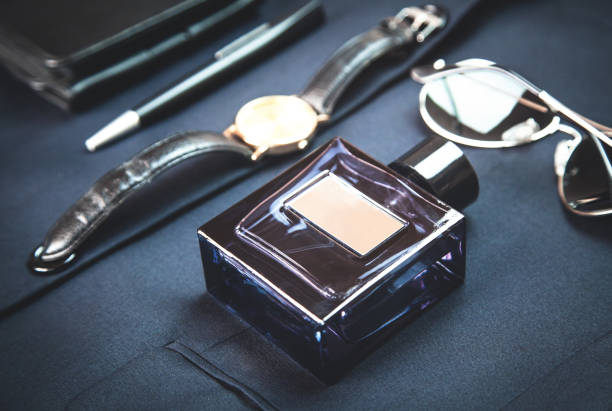 عطر مردانه خاص با ترکیب روایح چوبی و ادویه‌ ای