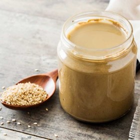 ارده کنجد سبوس‌ دار یک آتیشه مناسب تمام سنین