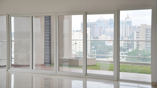 تصویر 3 از پروفیل یو پی وی سی پنجره برای ساختمان های مدرن