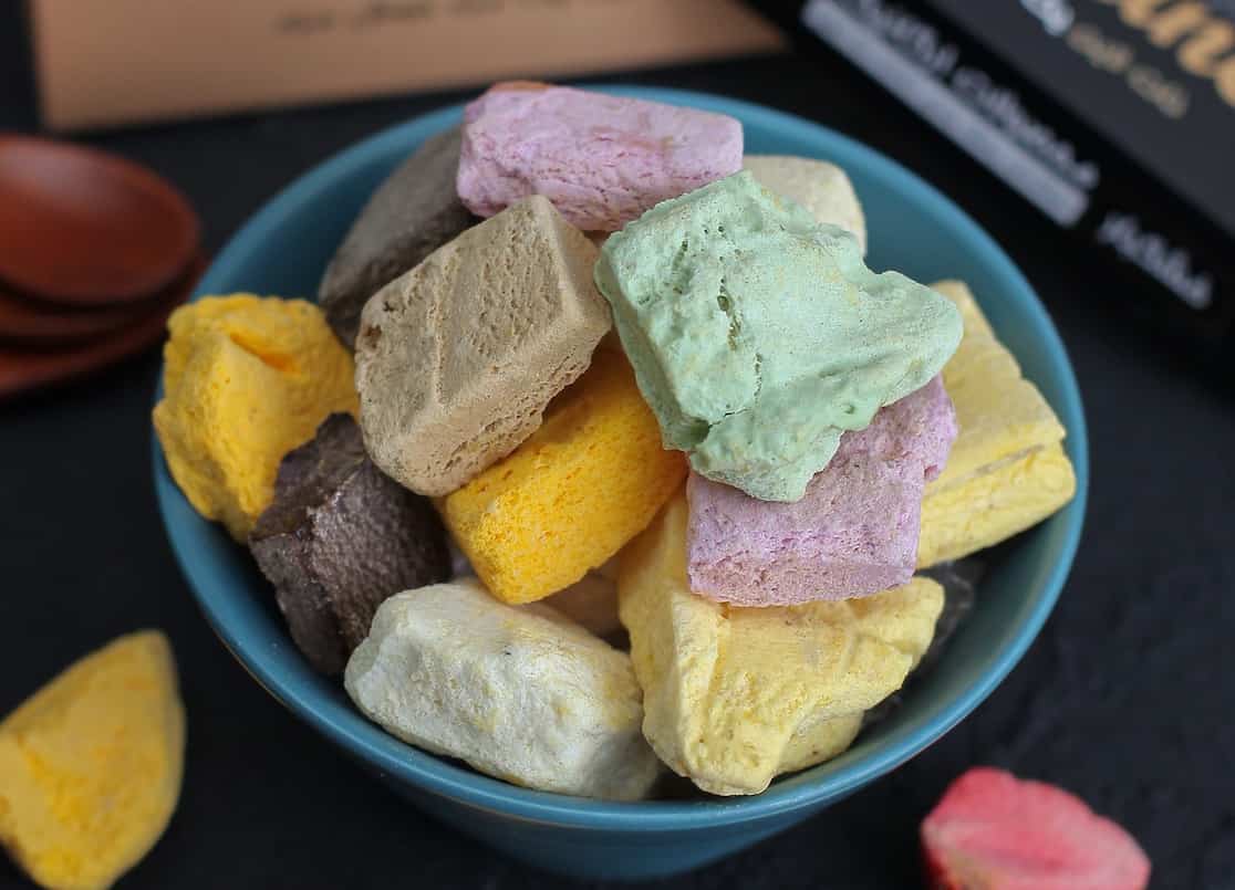 بستنی خشک خوشمزه با طعم های خاص و مواد اولیه تازه