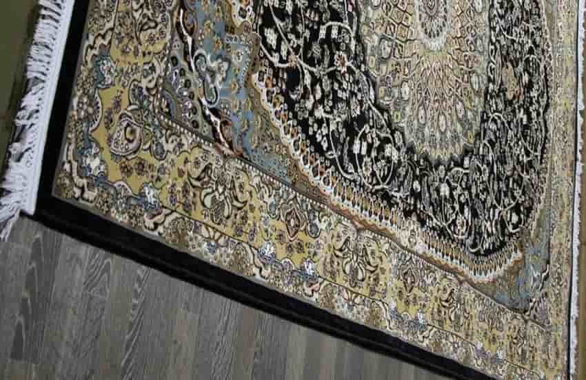 تصویر 2 از فرش ابریشمی کاشان با شرایط فوق العاده