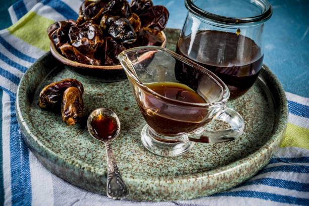 تصویر 2 از شیره خرما ارگانیک با بافتی نرم و طعم طبیعی خرمای تازه