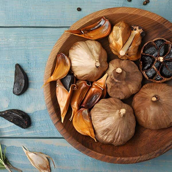 سیر سیاه خشک شده مقوی دارای طعم شیرین و اثرات مثبت سلامتی