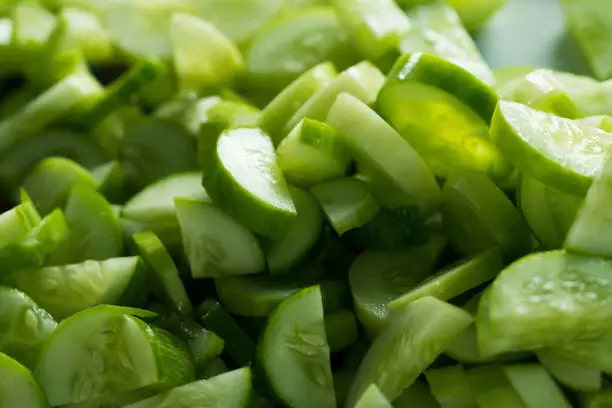 تصویر 3 از خیار سبز سالادی با طعم ترد و طبیعی