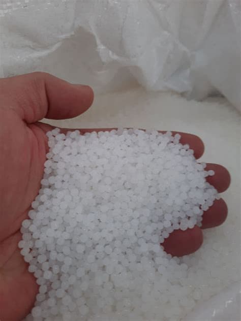 تصویر 1 از کود اوره کشاورزی با کیفیت برای افزایش بهره‌ وری خاک