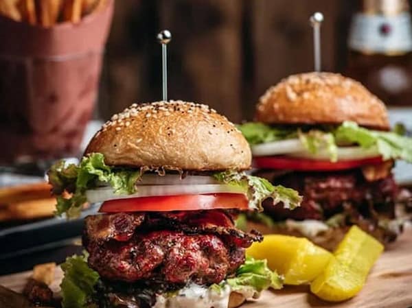 تصویر 1 از همبرگر ویژه با شرایط استثنایی و طعمی دلنشین