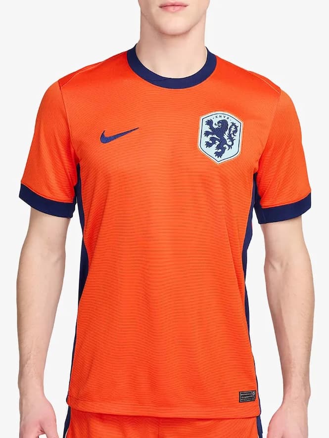 فروشگاه بزرگ پارچه سوزنی و کندویی لباس فوتبال + خرید عمده