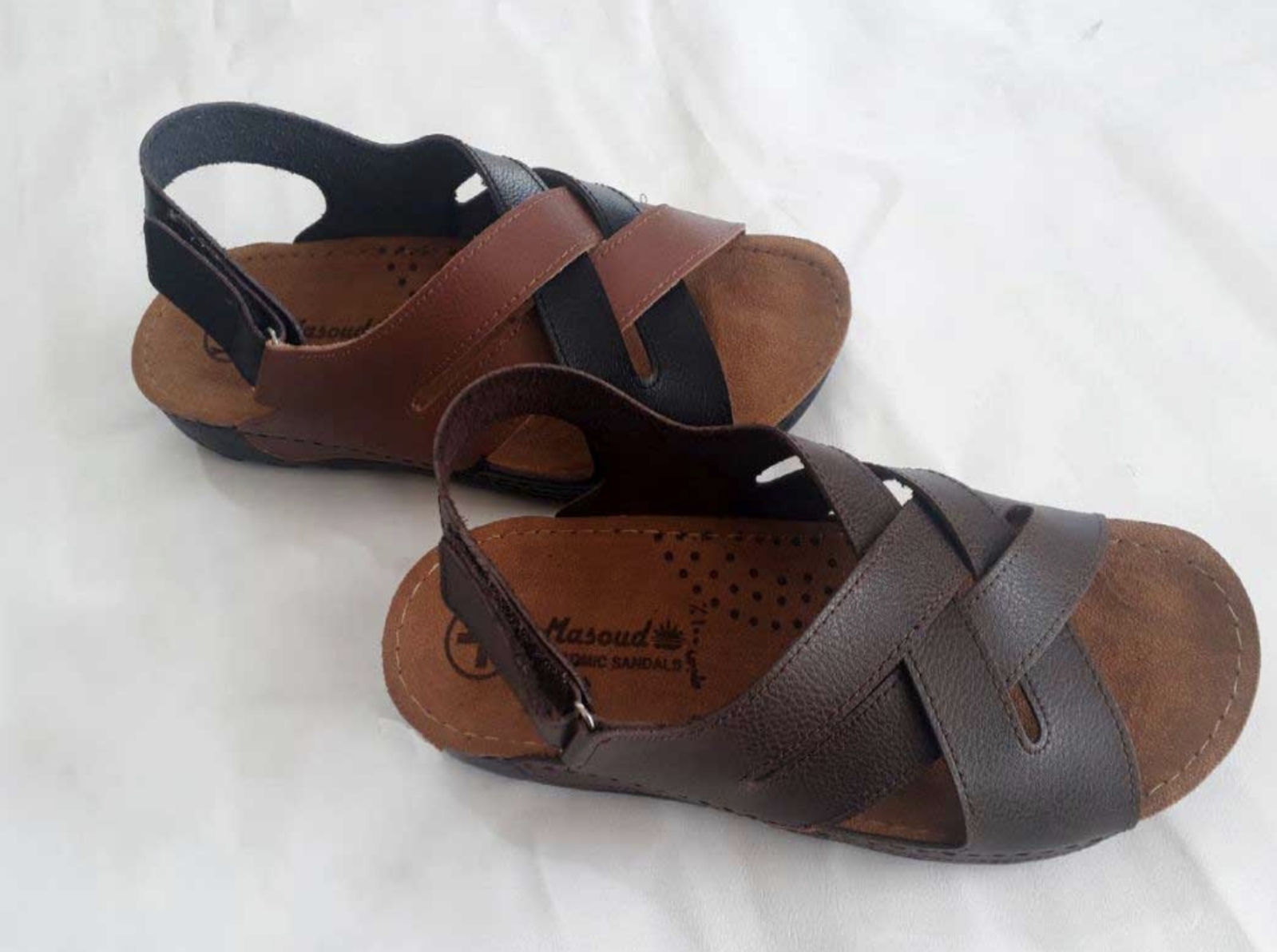 صندل مردانه اورجینال با ظاهری مینیمال