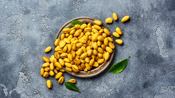 پسته احمد آقایی زعفرانی اصل درجه یک