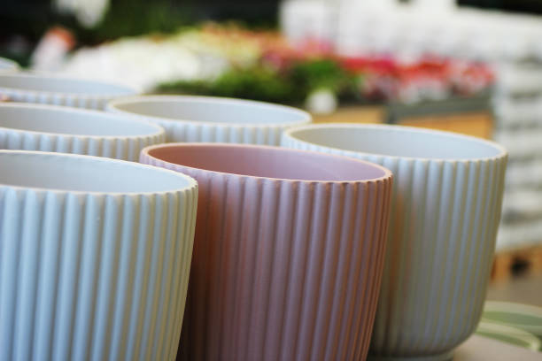 تصویر 4 از گلدان پلاستیکی گرد مناسب فضا های کوچک دکور رو میزی