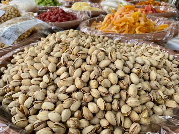 پسته احمد آقایی تازه دانه درشت و سورت شده