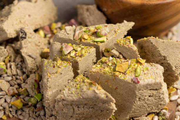 حلوا ارده بروجرد ارگانیک بدون شکر سفید