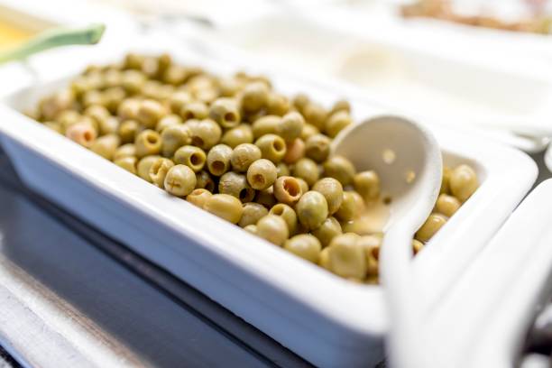 زیتون شور بدون هسته درشت و پر گوشت