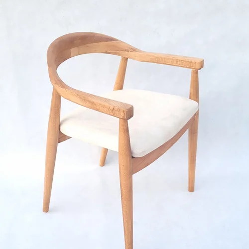 صندلی چوبی کتابخانه با ابعاد استاندارد