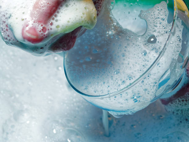 مایع ظرفشویی گلی اثر گذاری سریع در شستشوی ظروف