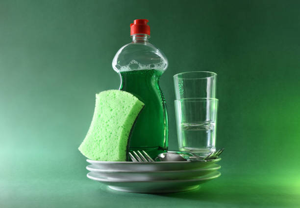 مایع ظرفشویی اکتیو قرمز قدرت حذف چربی و لکه‌ های مقاوم