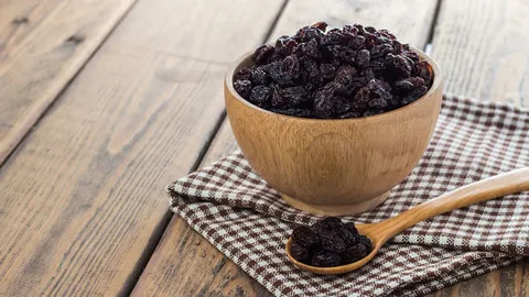 تصویر 3 از کشمش پلویی سیاه با بافت عالی و طعم دلنشین