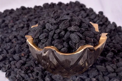 کشمش پلویی سیاه با بافت عالی و طعم دلنشین