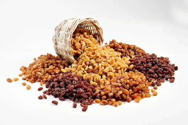 تصویر 2 از کشمش پلویی کاشمر از مزارع معتبر