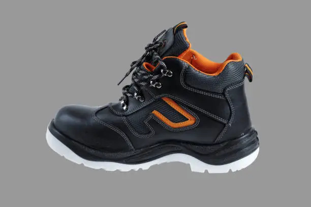 کفش ایمنی فرزین محافظت عالی